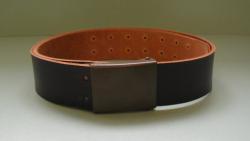 Opasek kožený s přezkou 